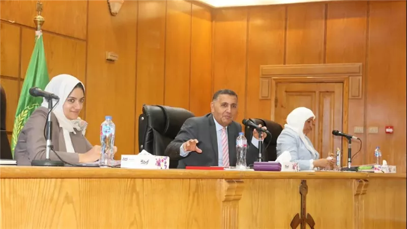 حسام عبد الفتاح يعتمد حركة مديرى ووكلاء الإدارات التعليمية بالقليوبية