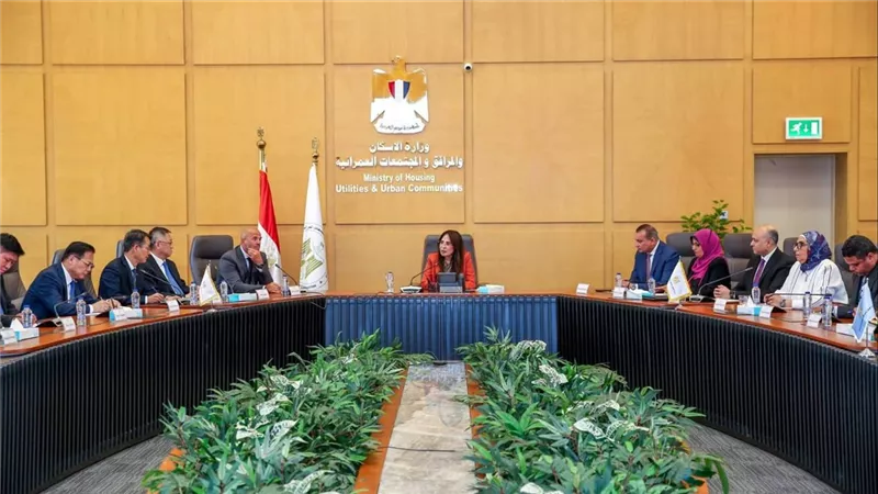 وزيرة الإسكان تبحث مع شركة صينية التوسع في تنفيذ المشروعات الكبرى بمصر