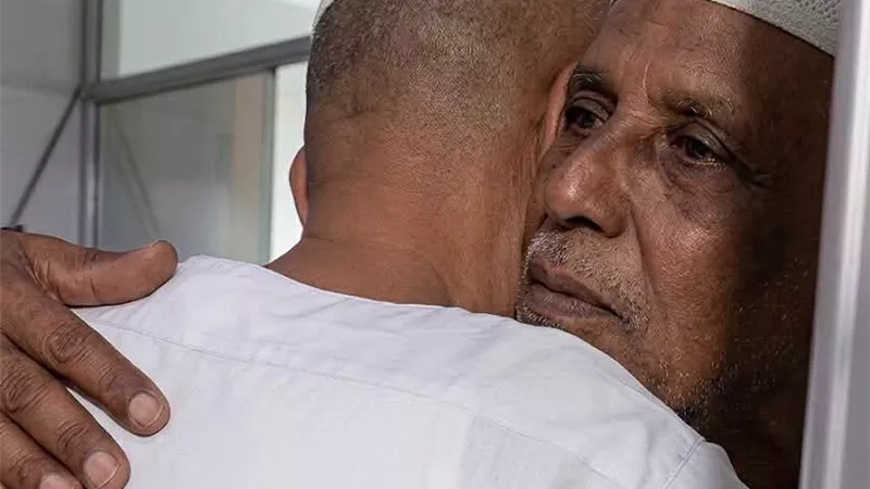 من بائع خضار في مصر إلى أستاذ بألمانيا.. قصة عالم سوداني تحدى ظروف الحرب