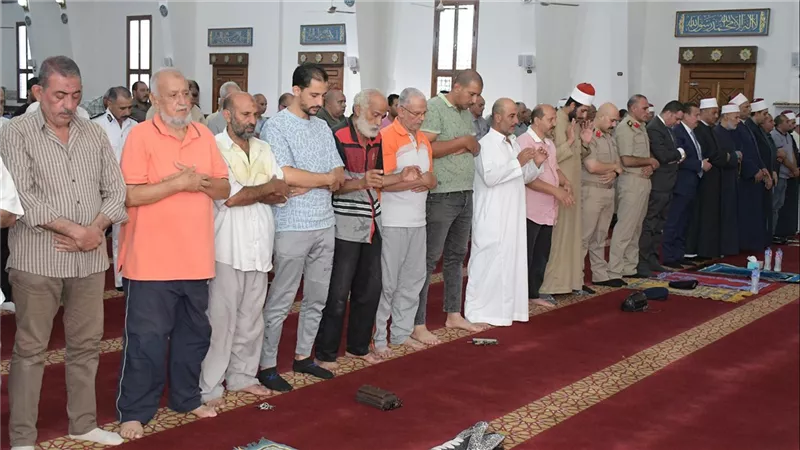 قرآن وابتهالات.. محافظ بورسعيد يشهد احتفالية الأوقاف بالمولد النبوي الشريف