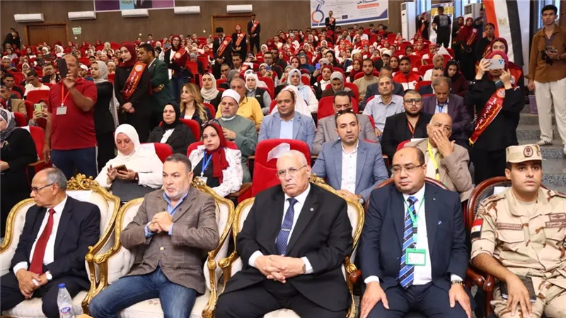 محافظ دمياط يشارك في افتتاح مؤتمر علماء المستقبل ويؤكد أهمية العلم والابتكار