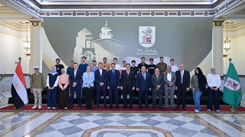 جامعة القاهرة تستقبل أوائل الثانوية العامة وترسم لهم ملامح مواصلة التفوق