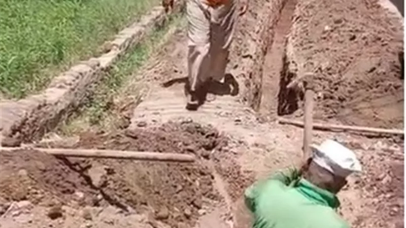 بتوجيهات محافظ قنا.. معالجة مشكلة ضعف المياه بنجع قطية بنجع حمادي