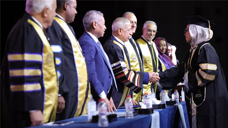 الأكاديمية العربية تحتفي بتخريج 101 طبيبة وصيدلانية من جامعة “الأحفاد” السودان