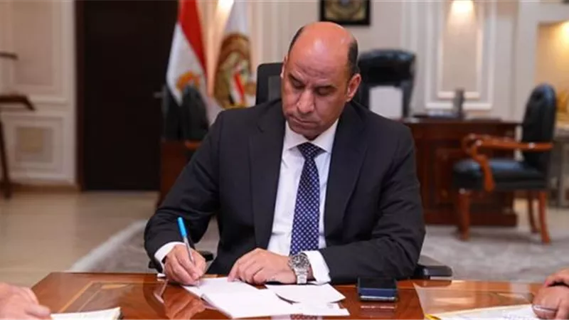 وزير العمل يعلن بدء صرف منحة المولد النبوي الشريف للعمالة غير المنتظمة
