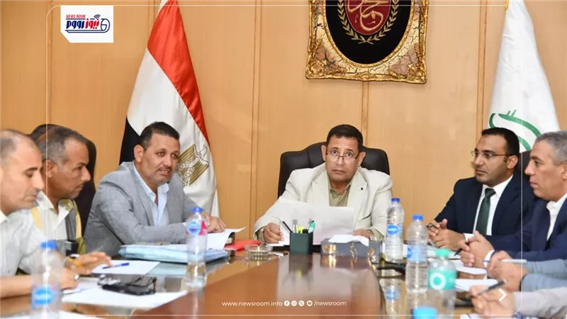 سكرتيرعام محافظة الفيوم المساعد يترأس اجتماع لجنة البت في طلبات تقنين الأراضي 