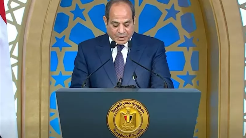 الرئيس السيسي: كلفت الحكومة الحكومة بموافاتي بحجم المديونية للدولة المصرية