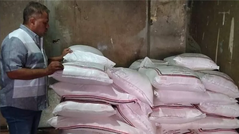 ضبط 32.5 طن دقيق مدعم و126 طن دواجن ومصنعاتها خلال حملات تموينية بالجيزة