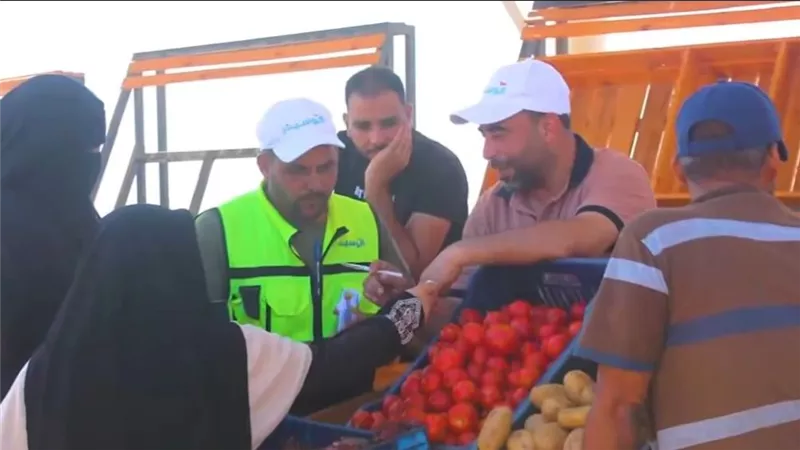 سوق الأربعاء يواصل جذب الأهالي في شمال سيناء.. توفير السلع وفرص الرزق للشباب