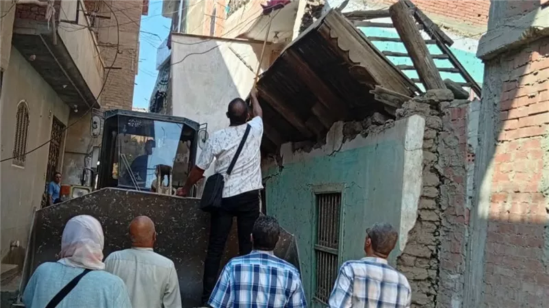 انهيار مبنى قديم في قرية الغنامية بالمنوفية.. والأجهزة تتحرك فورًا