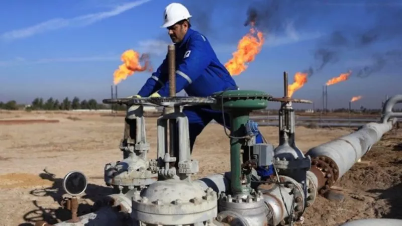 العراق يطرح عطاء جديداً لخام البصرة لتجاوز أزمة مضيق هرمز
