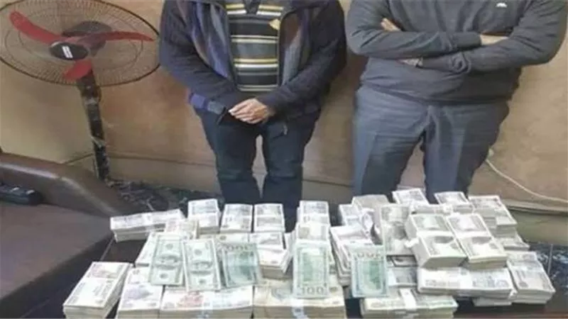 النيابة تحقق مع 3 متهمين بغسل 150 مليون جنيه من تجارة المخدرات