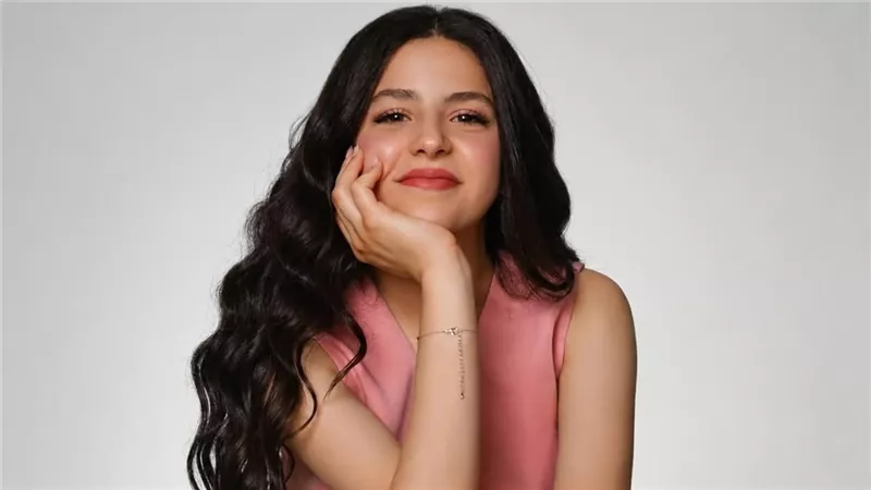 سلاف الورهاني.. انطلاقة غنائية أولى بتوقيع فضل سليمان وعمر الصباغ