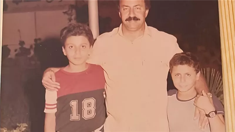 عمرو الليثي يحيي ذكرى وفاة شقيقه الوحيد شريف بكلمات مؤثرة