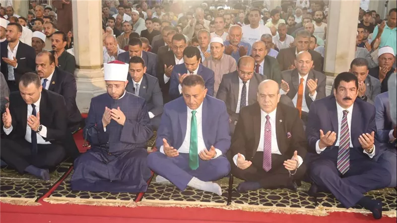 محافظ القليوبية يستقبل وزير الأوقاف ويشاركه احتفالات القليوبية بعيدها القومي 