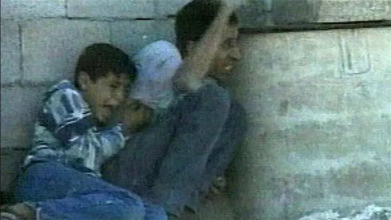 والد محمد الدرة يعلق على ظهور صورة نجله في منهج البكالوريا المصرية |خاص