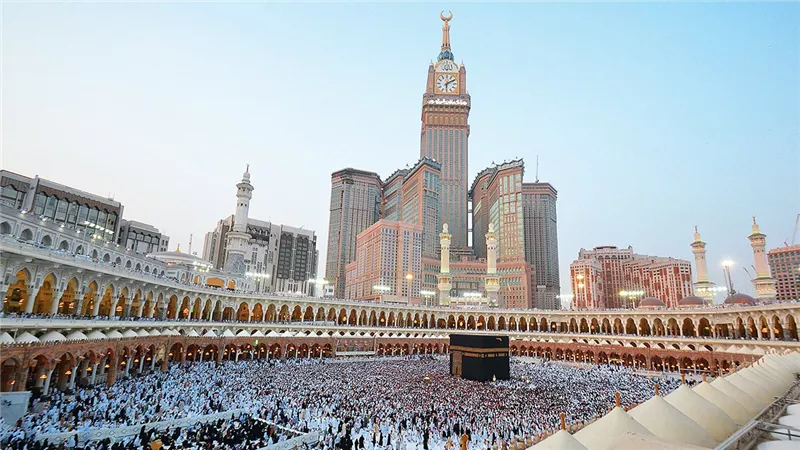 السياحة تعلن ضوابط موسم الحج وفتح باب التقديم لحج القرعة 