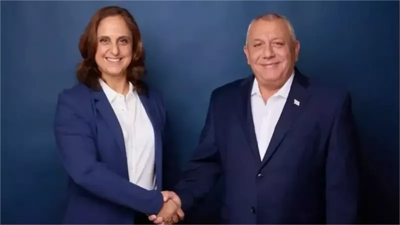 عميلة إيرانية بالموساد تنضم إلى دعم آيزنكوت ضد نتنياهو في انتخابات الكنيست 