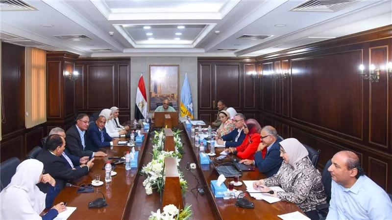 محافظ الإسكندرية يبحث مقترح تأهيل وتطوير «طابية كوسا باشا» الأثرية بأبوقير 
