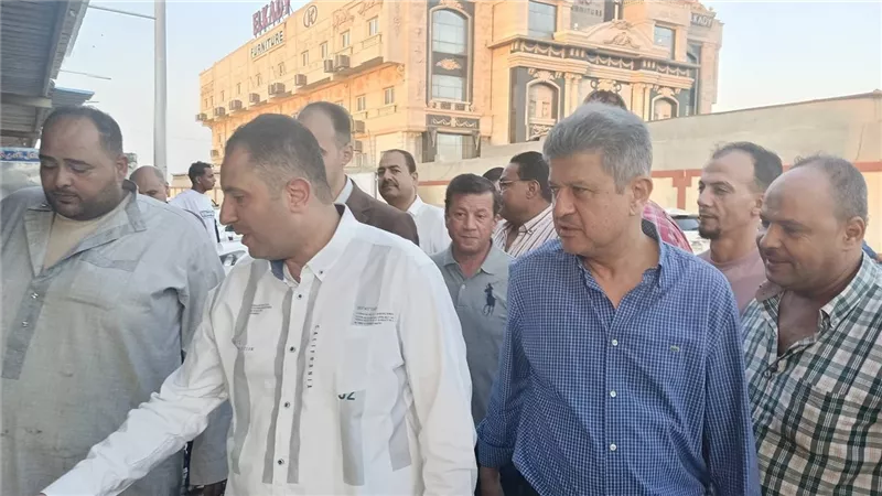 محافظ دمياط يتفقد سوق الجملة بشطا ويوجه بضبط الأسعار وتوافر السلع للمواطنين
