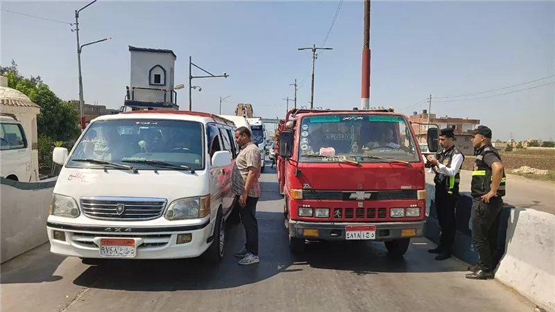 محافظ الدقهلية يتابع حملة للكشف عن تعاطي المواد المخدرة والمخالفات المرورية