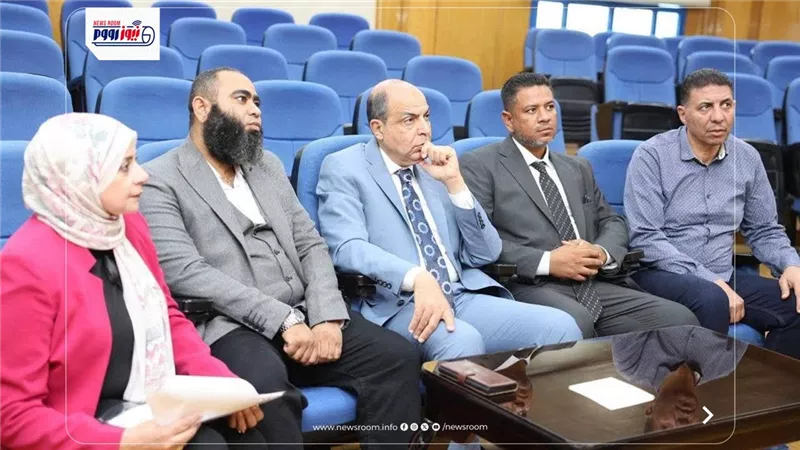 محافظ المنيا يبحث زيادة كميات المخلفات الموردة لمصنع تدوير المخلفات بملوي