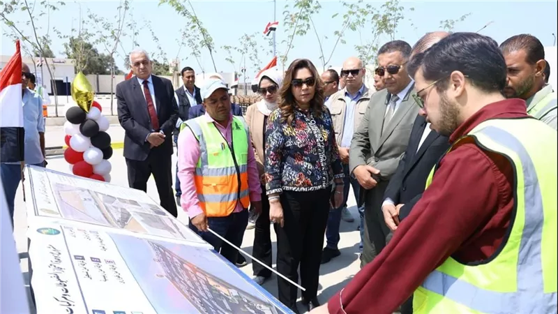 وزيرة التنمية المحلية ومحافظ القليوبية يفتتحان مشروع وحدة احتجاز المضبوطات 