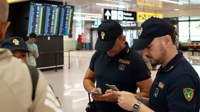 إيطاليا تمدد تعليق اتفاقية شنجن مع إسبانيا لمدة 15 يوما