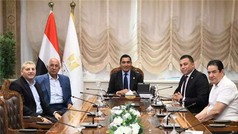 وزير الشباب والرياضة يبحث التعاون مع رايت تو دريم لاكتشاف المواهب
