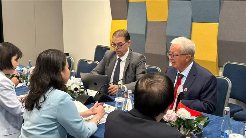 نائب رئيس الوزراء يلتقي نائبة رئيس فيتنام الاشتراكية لبحث تعزيز التعاون المشترك