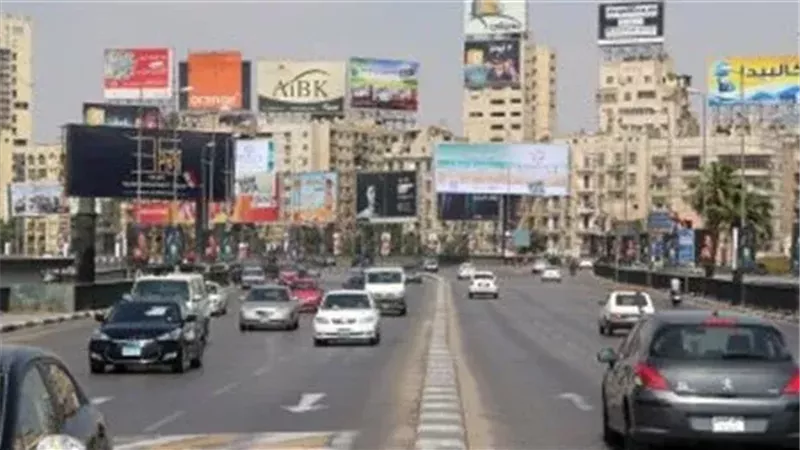 سيولة مرورية بشوارع القاهرة والجيزة صباح اليوم.. وانتظام حركة السيارات