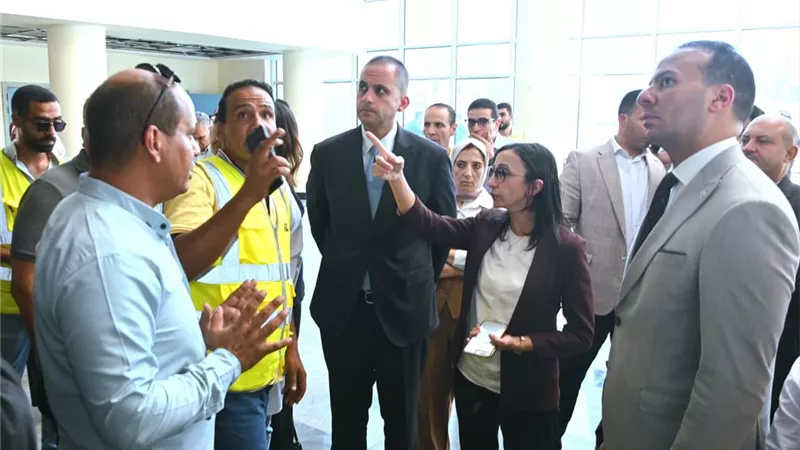 محافظ البحيرة ونائب وزير الصحة يتفقدان مستشفيي أبو حمص وبدر.. 89% نسبة التنفيذ