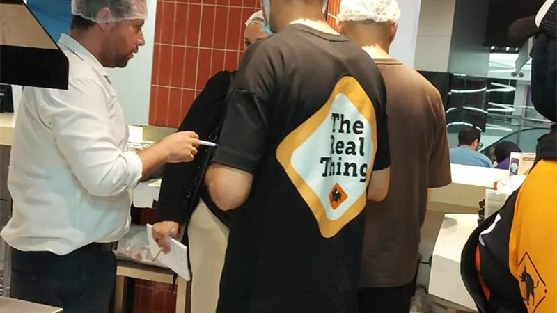 بتوجيهات الوزير حسن رداد.. حملات مكثفة لوزارة العمل لحماية العمال والمنشآت