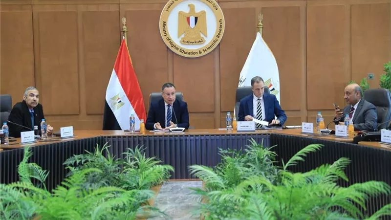 التعليم العالي: إعداد تصور موحد لتطوير منصات الكتب بالجامعات التكنولوجية