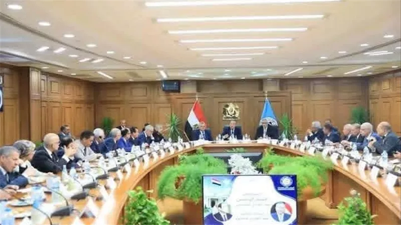 رئيس جامعة قنا يستعرض التقرير ربع السنوي خلال المجلس الأعلى للجامعات | تفاصيل