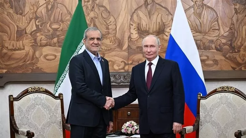 بوتين لبزشكيان: روسيا متضامنة مع إيران وتواصل دعمها في الظروف الصعبة