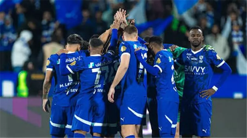 التشكيل الرسمي لمباراة الهلال والأهلي بالدوري السعودي للمحترفين 