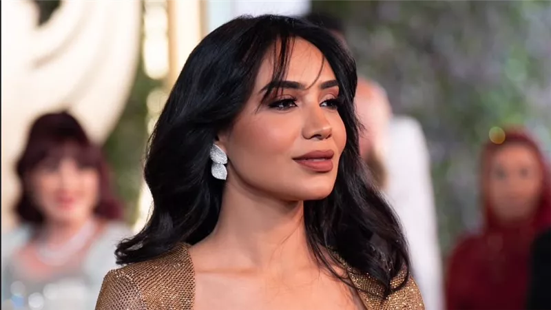 لبنى عبد العزيز في الكوميديا من جديد بمسلسل كلام هوانم
