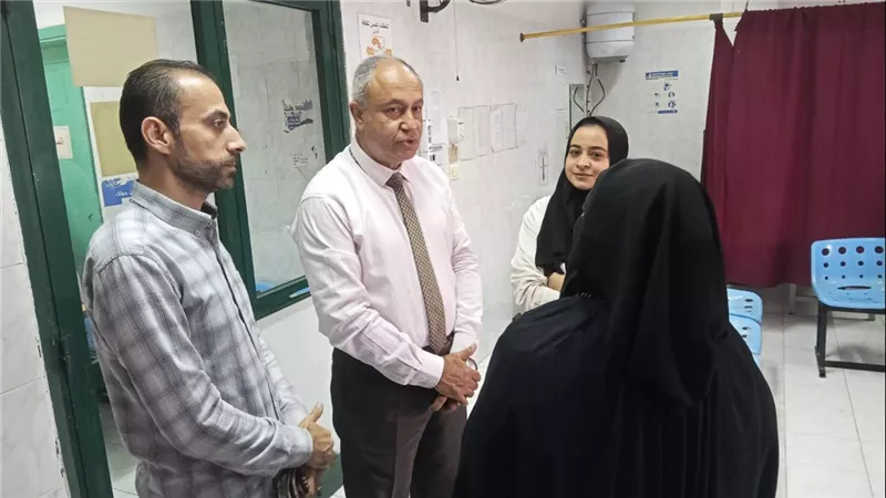 وكيل وزارة صحة القليوبية يتفقد عيادات الجلدية ببنها ويوجه بتطوير مسار الخدمة 