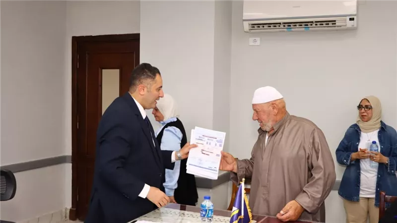 محافظ دمياط يلتقي المواطنين ضمن مبادرة 