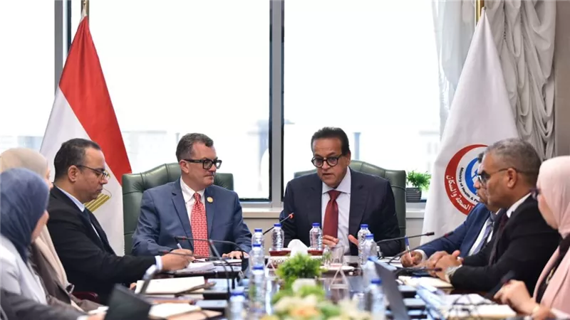 وزيرا الصحة والتخطيط يناقشان متابعة مشروعات القطاع الصحي ضمن خطة التنمية