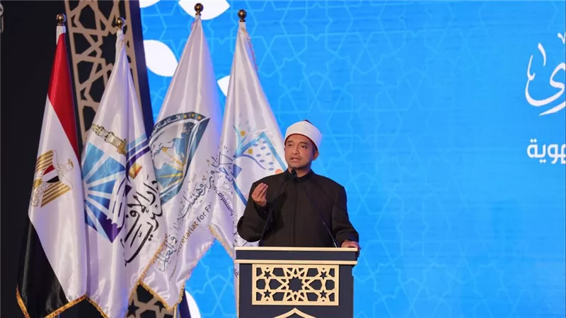 مفتي ماليزيا يحذر من تحويل الزواج إلى معادلة حسابية تهدد المودة والرحمة