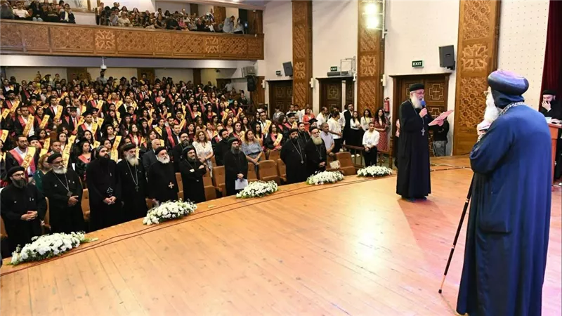 البابا تواضروس يشهد حفل تخريج دفعة جديدة من إكليريكية الإسكندرية