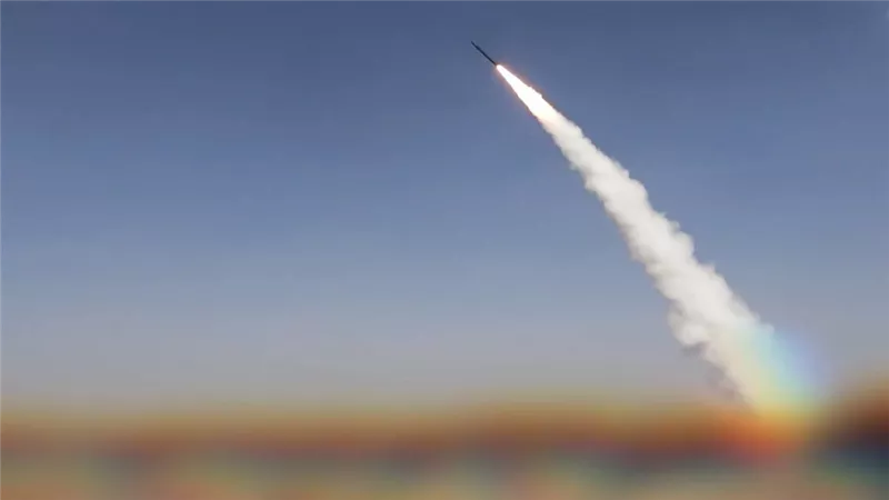 14 صاروخًا باليستيًا.. الحوثيون يصعدون هجماتهم على الساحل الغربي لليمن