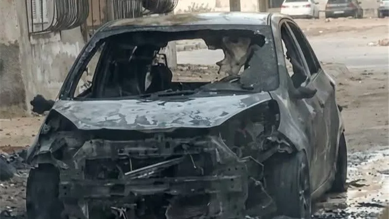 السيطرة على حريق بسيارة ملاكي بحي فيصل في السويس دون إصابات