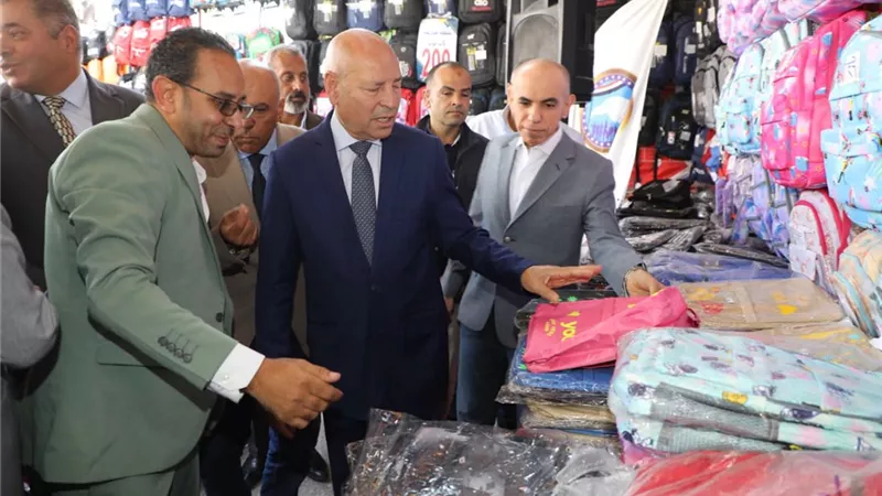 محافظ القاهرة يفتتح معرض «مدارس ومستلزمات البيت المصري» بشبرا