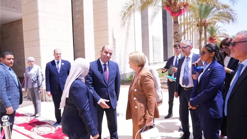 وزير العمل لإيطاليا: العاصمة الجديدة تجسد مهارة العامل المصري وقدرته