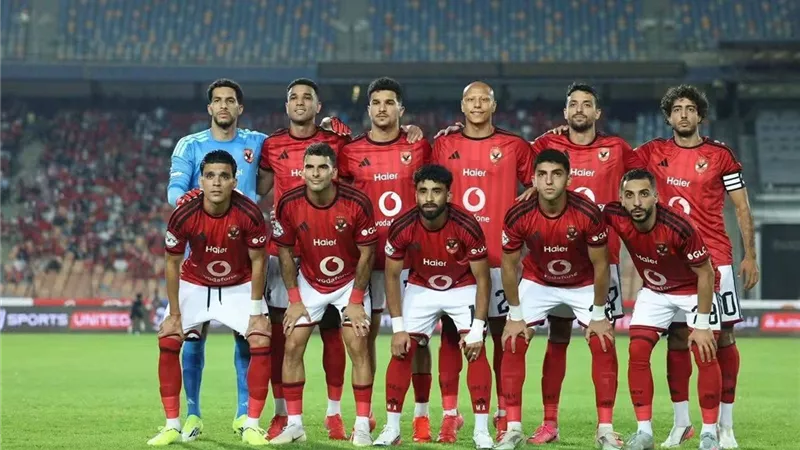 ثلاثي هجومي .. عموتة يعلن تشكيل الأهلي الرسمي في مواجهة سموحة بدوري أورا
