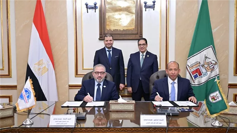 جامعة القاهرة توقع بروتوكول لإتاحة خدمات أبو الريش للمنتفعين بالتأمين الصحي