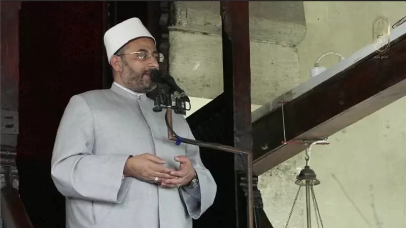 خطيب الجامع الأزهر: الإسلام دعوة للعبادة والقيادة وأمته لا ترضى بالدون